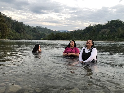 Chixoy River, bathing